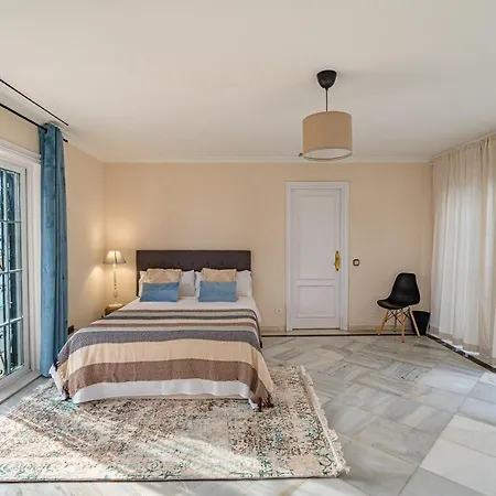 Vila Lirios Village - Private Villas, Unbeatable Location, Heated Pools Marbella