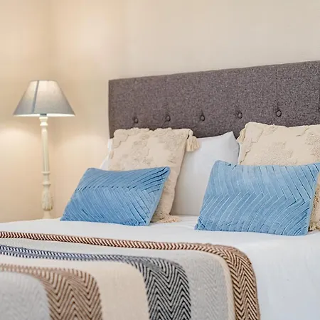 Vila Lirios Village - Private Villas, Unbeatable Location, Heated Pools Marbella