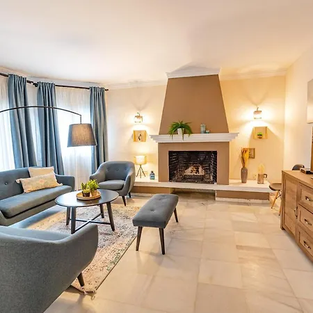 Vila Lirios Village - Private Villas, Unbeatable Location, Heated Pools *