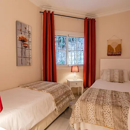 Vila Lirios Village - Private Villas, Unbeatable Location, Heated Pools