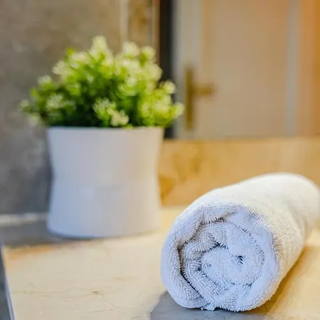 Vila Lirios Village - Private Villas, Unbeatable Location, Heated Pools *