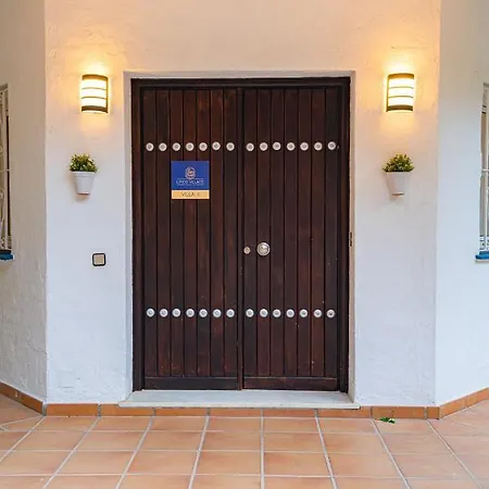 Lirios Village - Private Villas, Unbeatable Location, Heated Pools Vila